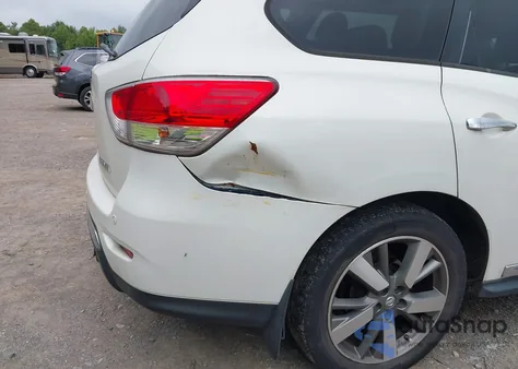 2013 Nissan Pathfinder Platinum z USA, uszkodzony, nr VIN 5N1AR2MN2DC601065